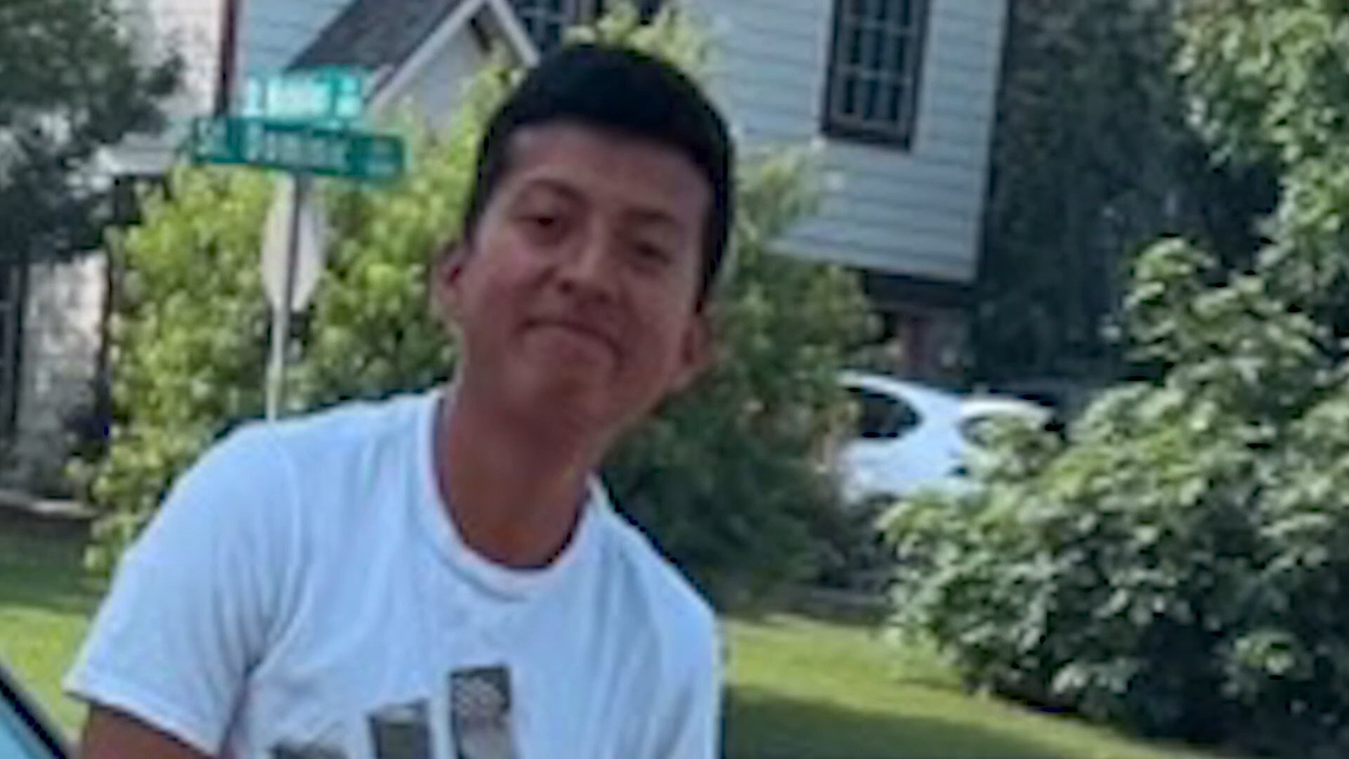 Lincer Lopez attempted to rescue a teen in a north Texas lake
